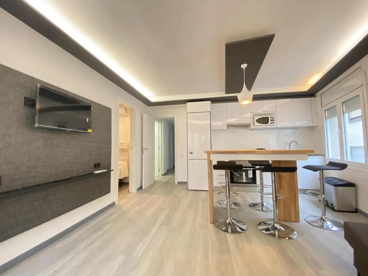 R136 Apartment Buhos Calafell