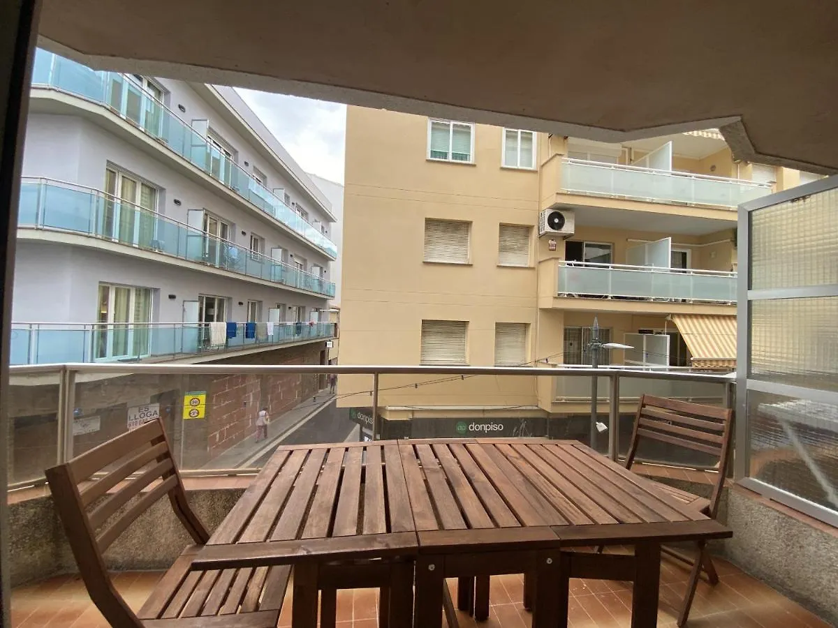 R136 Apartment Buhos Calafell